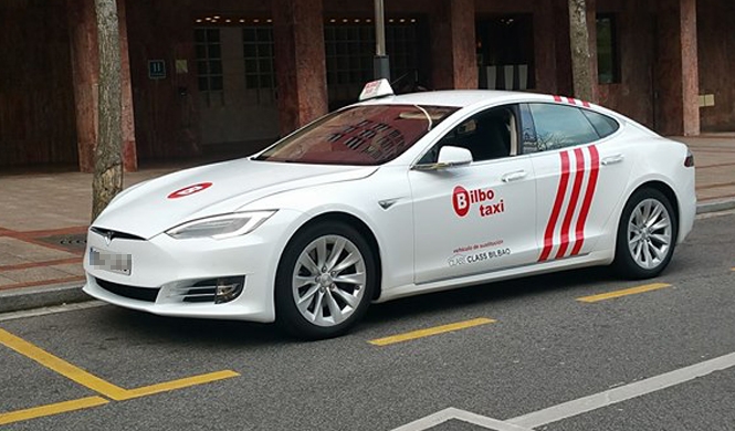 Bilbo Taxi Tesla Model S