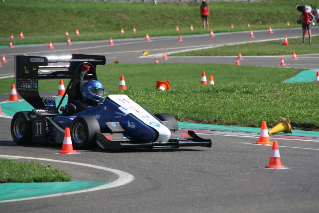 Ayudemos al ARUS Andalucía Racing Team a competir en la categoría eléctrica en Formula Student