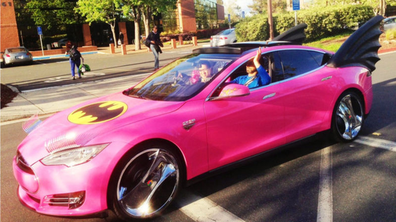 Sergey Brin en su Tesla