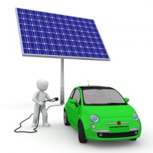 Vehículo Eléctrico cargando con Energía Solar