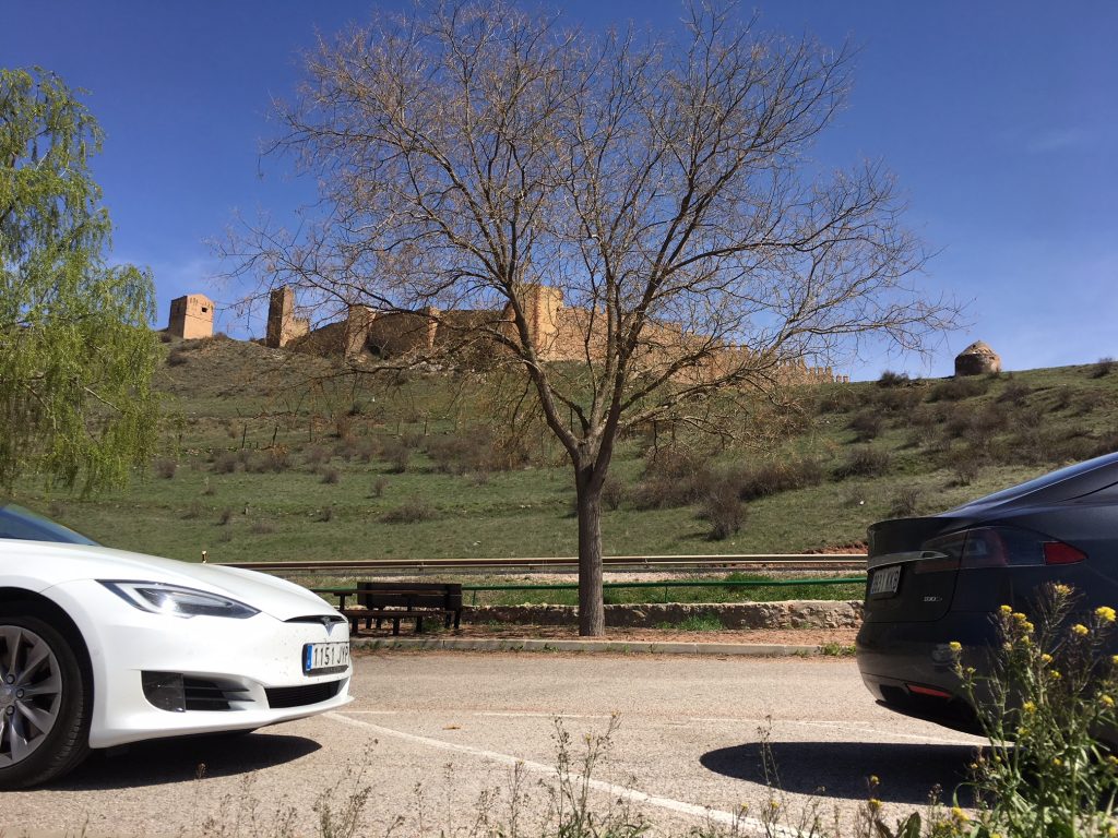 Model S 75 vs Model S 100D