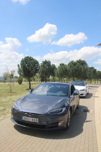 Tesla Model S 100D - Tesla Model S 75 Tesla Model S 100D - Tesla Model S 75