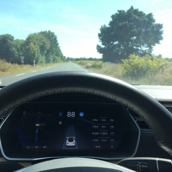 Conduciendo en carretera secundaria. Límite 90km/h.