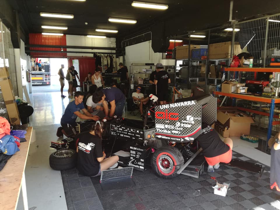 Tecnun eRacing en Montmeló - Boxes