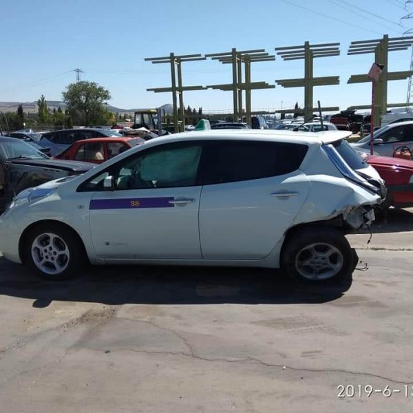 Nissan Leaf I Taxi Electrico Valladolid Siniestrado