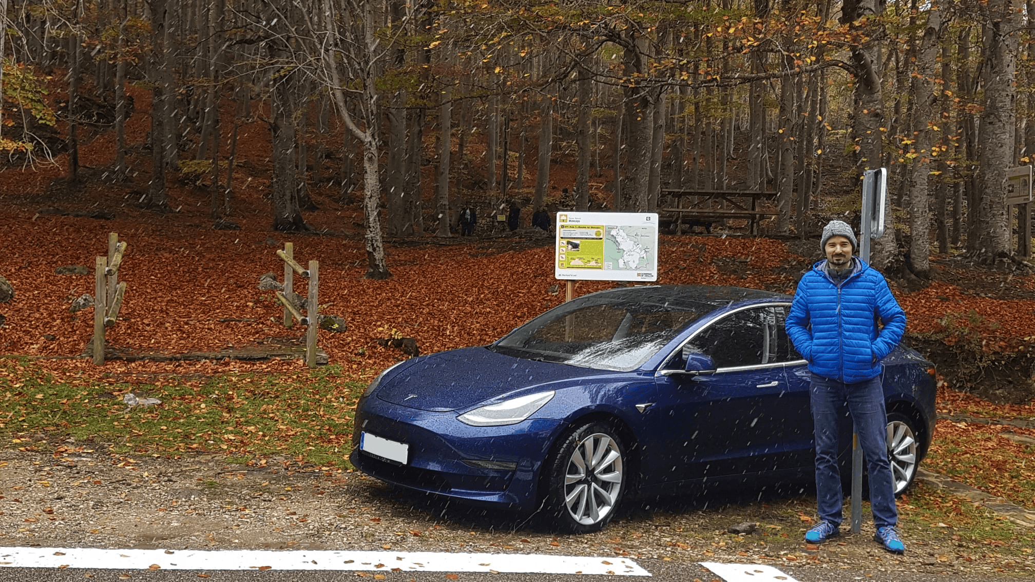 Ruben Cintora, propietario de un Tesla Model 3 Longe Range RWD